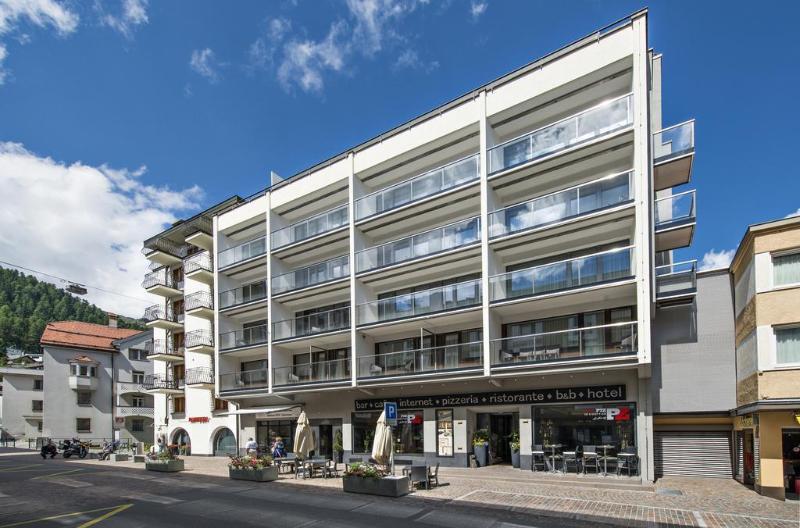 Hotel Loeffler سانت موريتز المظهر الخارجي الصورة